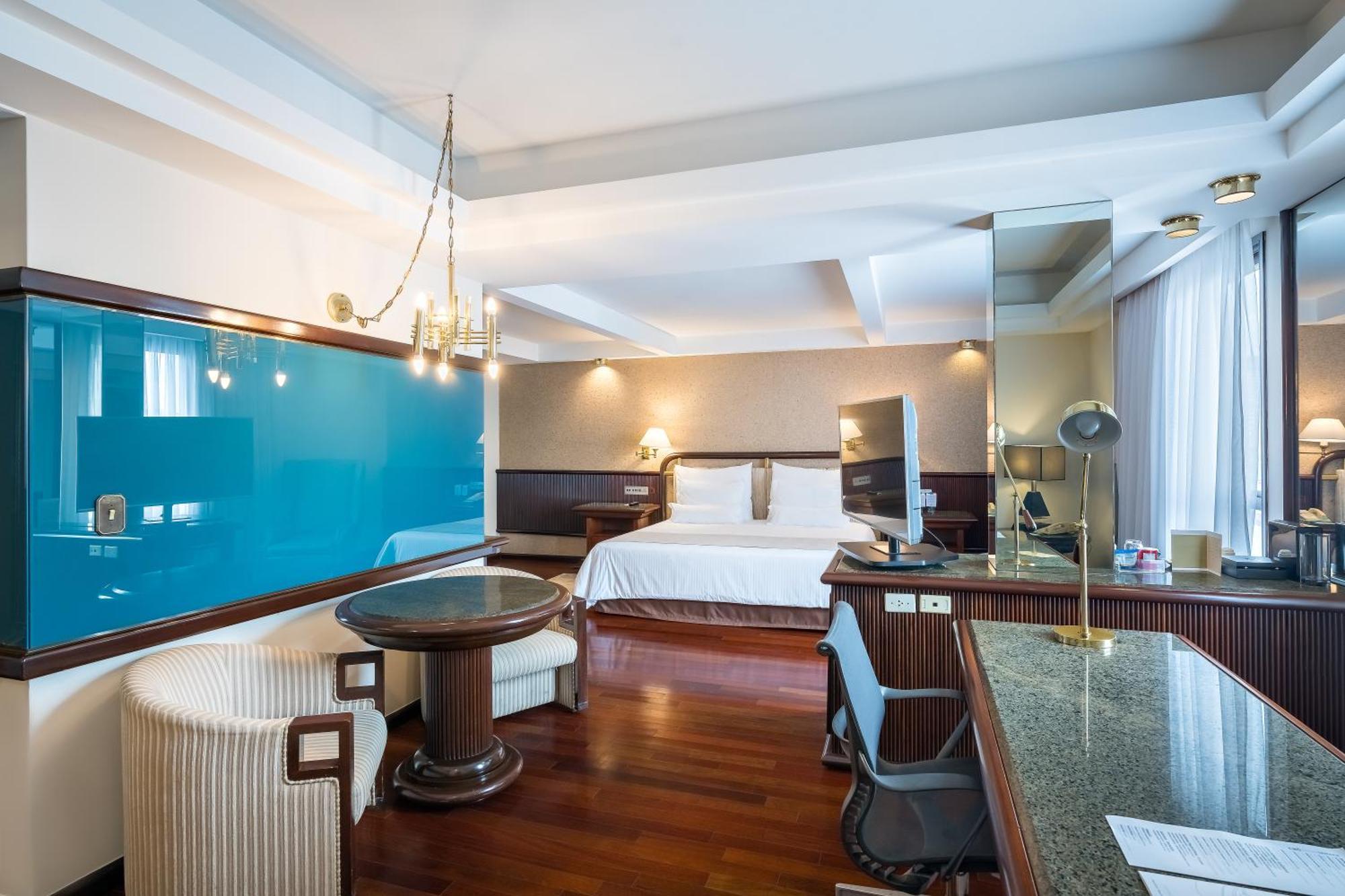 Bourbon Hotel & Suites Curitiba Eksteriør bilde A room at the hotel