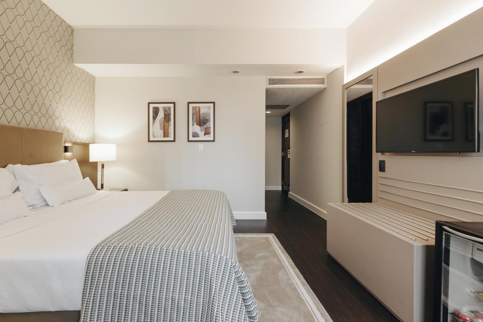 Bourbon Hotel & Suites Curitiba Eksteriør bilde A room at the hotel